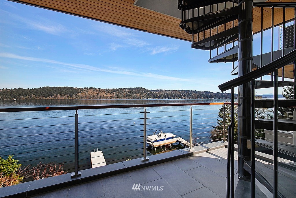 13510 Riviera Place Northeast Seattle, WA 98125 - Photo 20 of 28