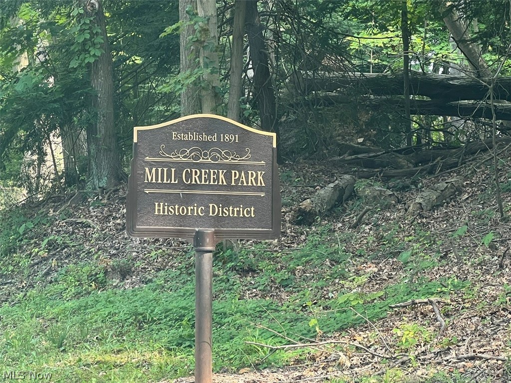 759 Truesdale Road Youngstown, OH 44511 - Photo 4 of 37 Mill Creek Park