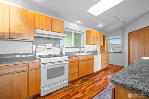 $1,050,000 | 8037 Chinook Way, Blaine, WA 98230