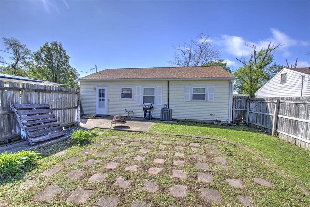 91 Meadow Terrace Place Decatur, IL 62521 - Photo 18 of 23 Gallery Image 18