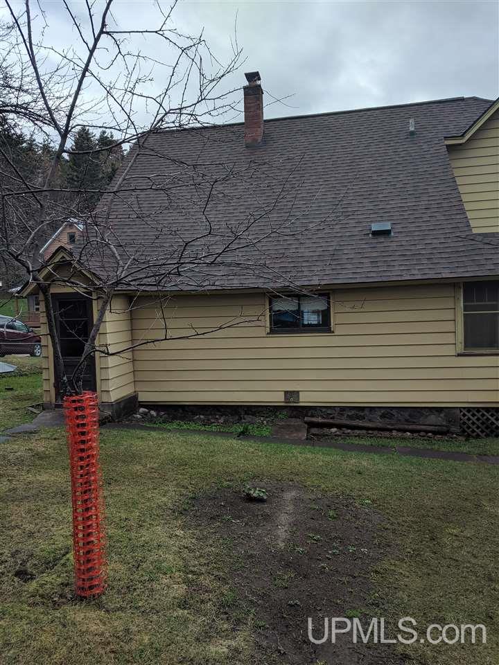 518 Jasper Street Ishpeming, MI 49849 - Photo 3 of 5 Gallery Image 3