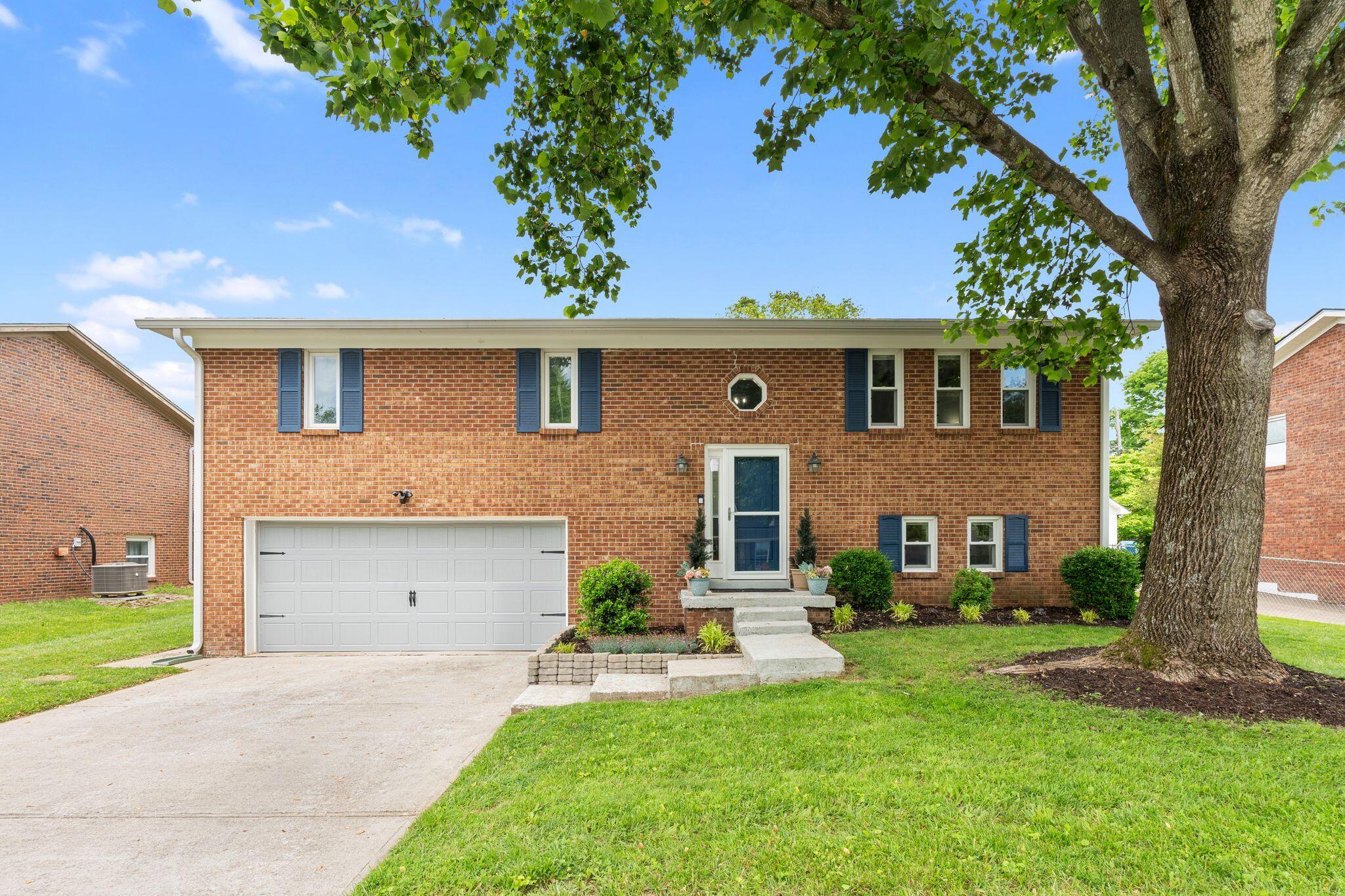 441 Cromwell Way Lexington, KY 40503 - Photo 1 of 42 10_F2000123