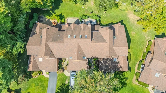 $649,999 | 7 Sutton Place, Islip, NY 11751