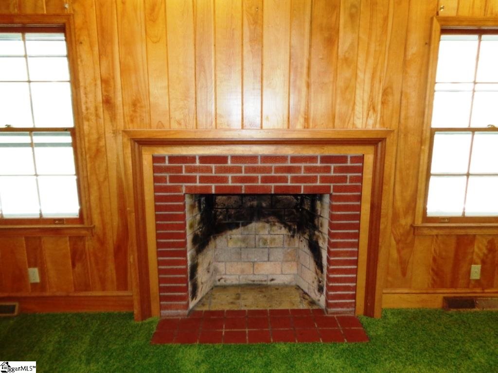 3156 State Park Road Greenville, SC 29609 - Photo 7 of 28