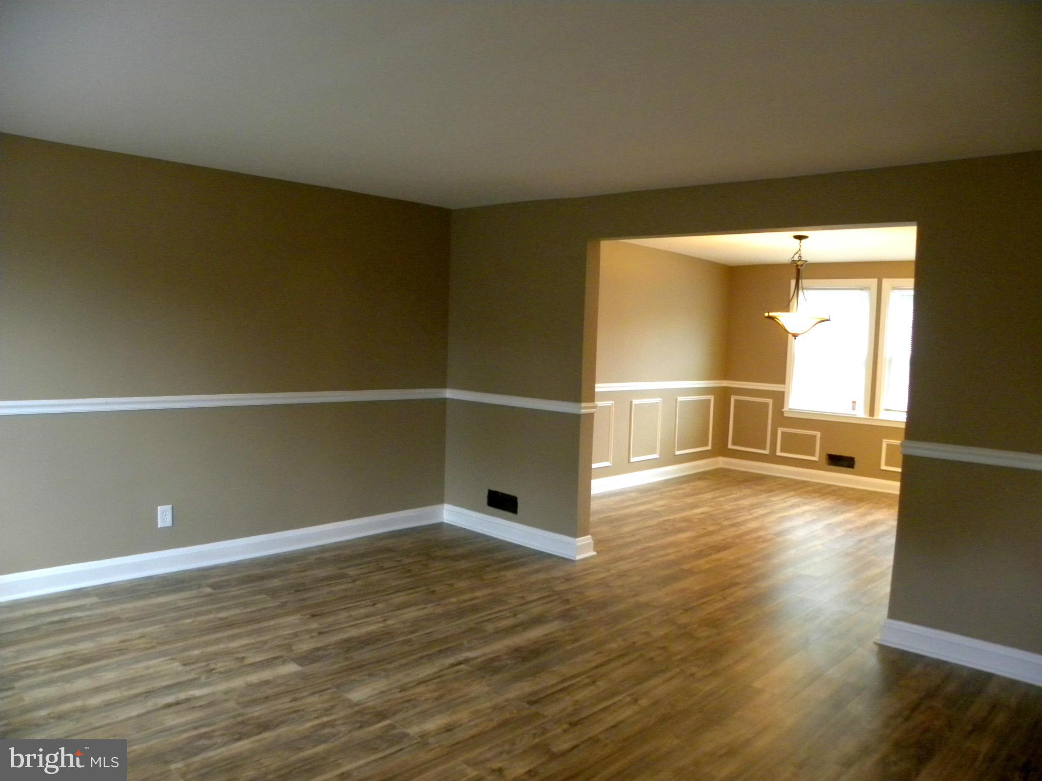 1002 Harwall Road Gwynn Oak, MD 21207 - Photo 4 of 21 Living Room