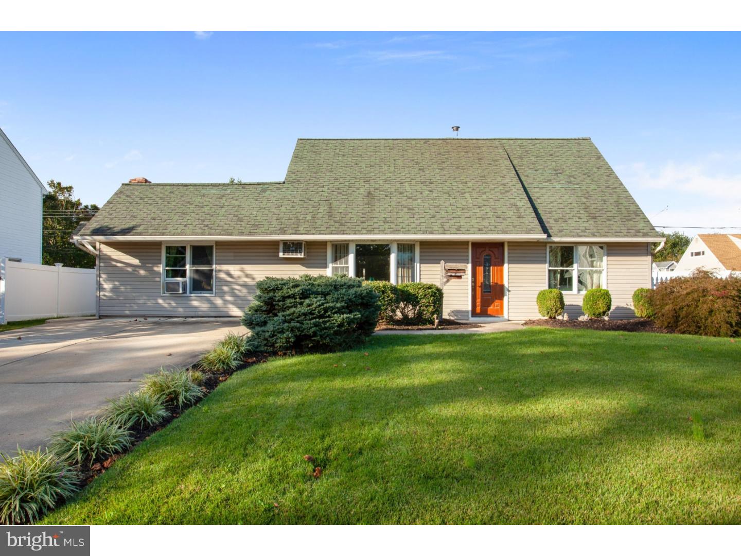 9 Quakeroak Road Levittown, PA 19057 - Photo 1 of 18 Exterior Front