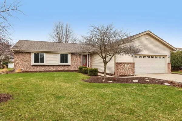 $499,900 | W232N7474 Highview Drive, Sussex, WI 53089