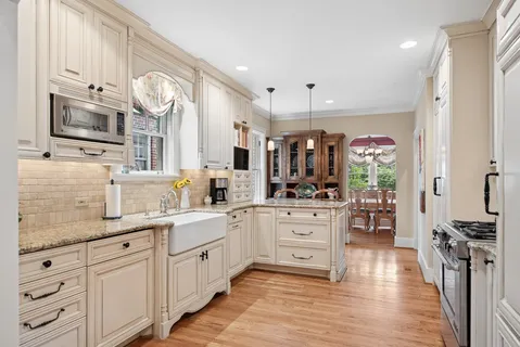 $1,859,000 | 2720 West Linden Avenue, Nashville, TN 37212