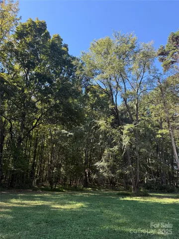 a view of outdoor space with green field