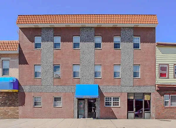 $1,600 | 423 Avenue C, Unit 101, Bayonne, NJ 07002