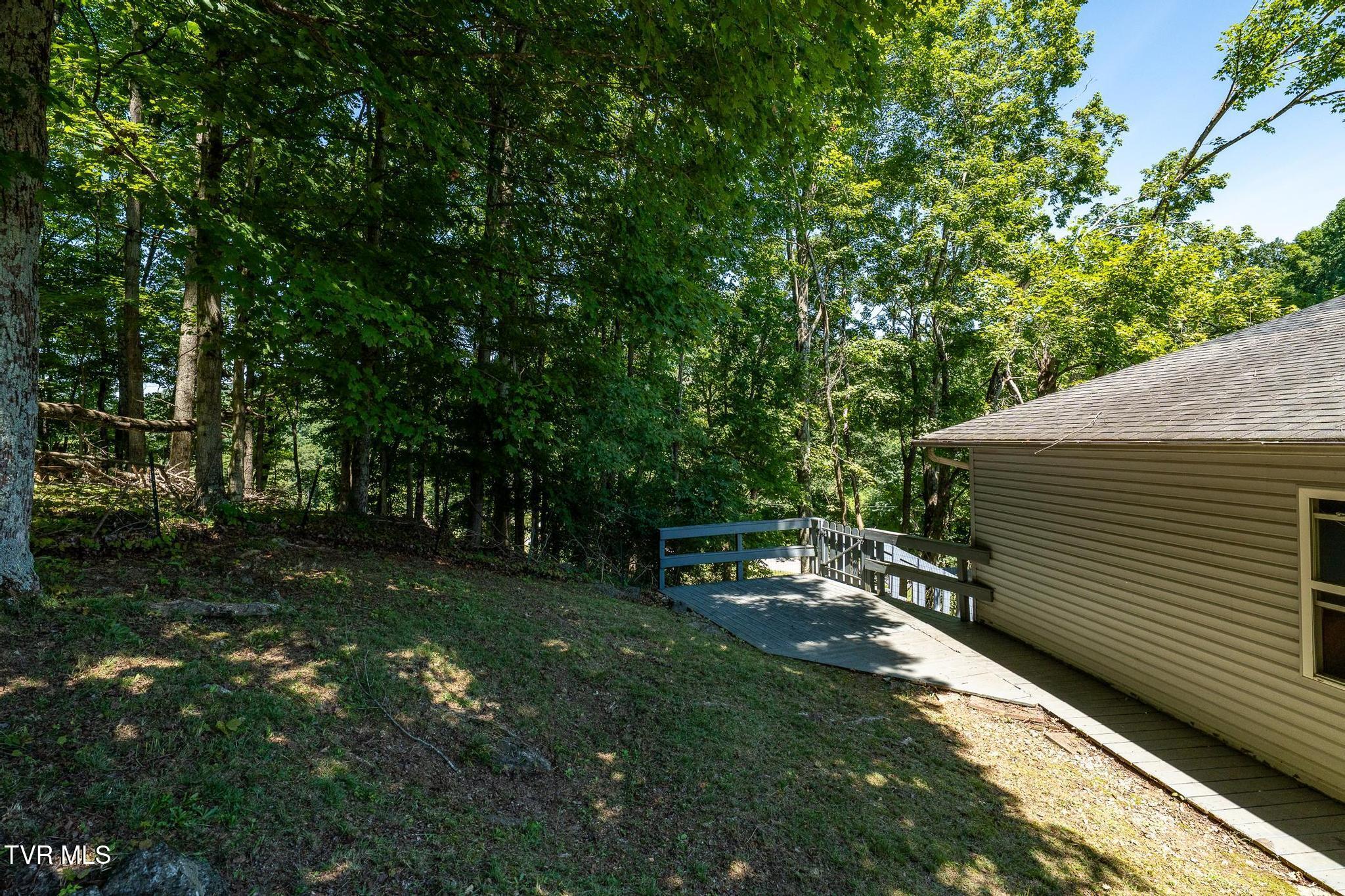 10590 Oak Grove Road Bristol, VA 24202 - Photo 33 of 42 10590 Oak Grove Rd (43 of 78)