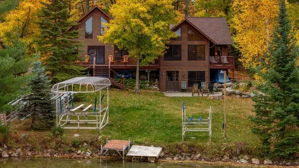 $900,000 | 3469 8th Avenue Northwest, Hackensack, MN 56452