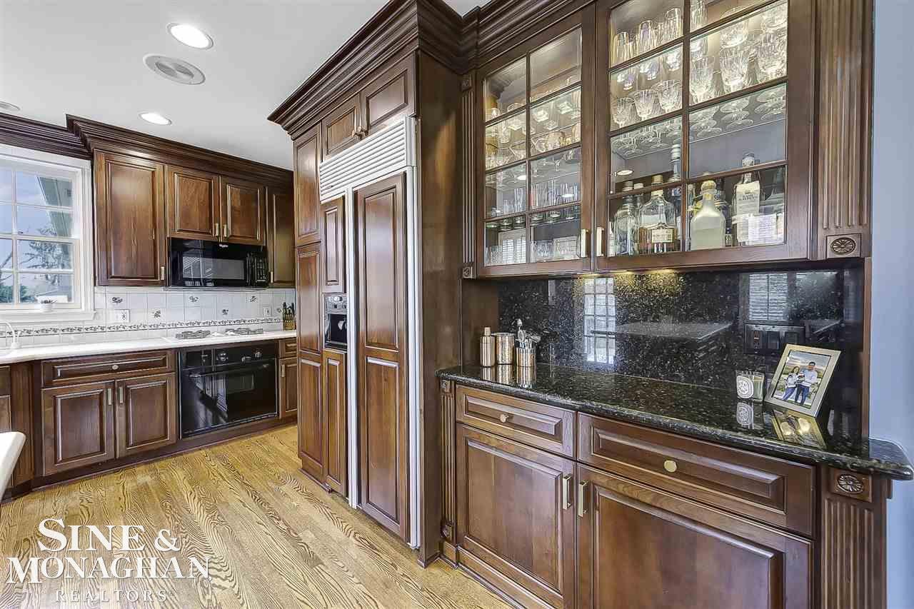 34 Edgemere Road Grosse Pointe Farms, MI 48236 - Photo 10 of 67