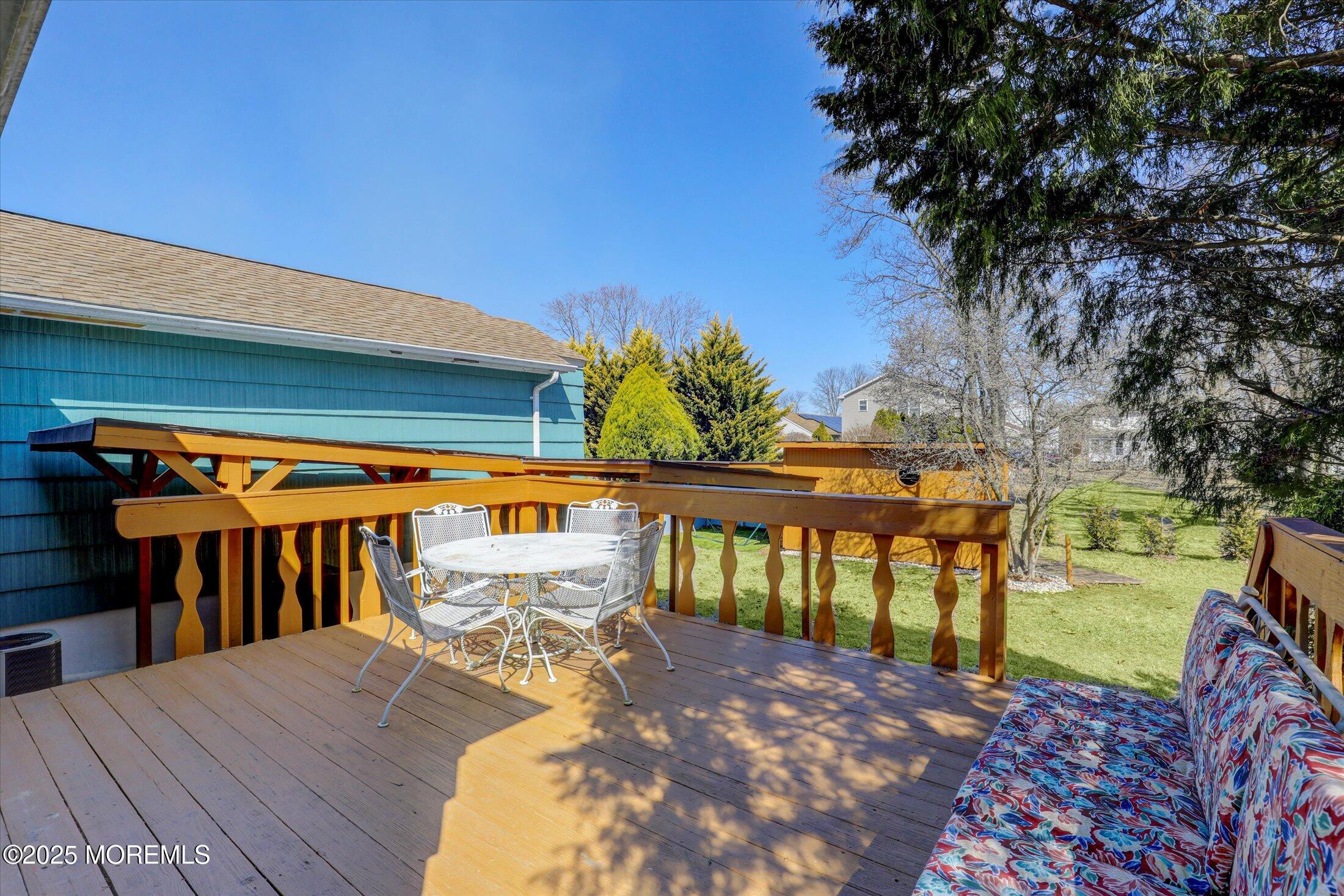 25 Ellis Street Freehold, NJ 07728 - Photo 29 of 41 33-Deck