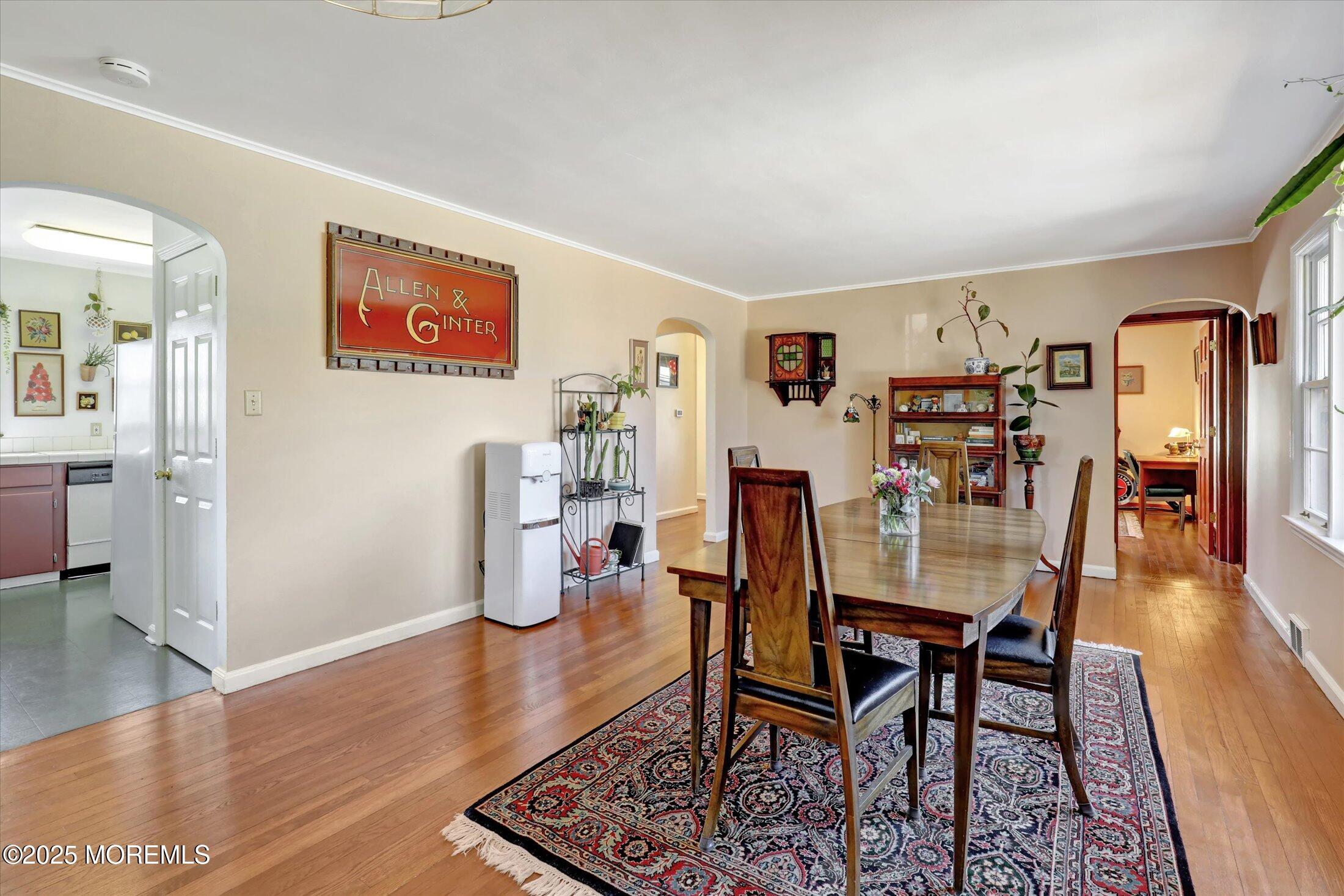 25 Ellis Street Freehold, NJ 07728 - Photo 8 of 41 12-Dining Room