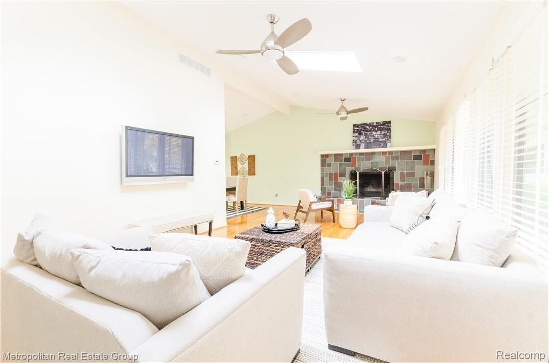 3060 Newcastle Road Ann Arbor, MI 48104 - Photo 7 of 41 3060Newcastle-Inside-1.jpg