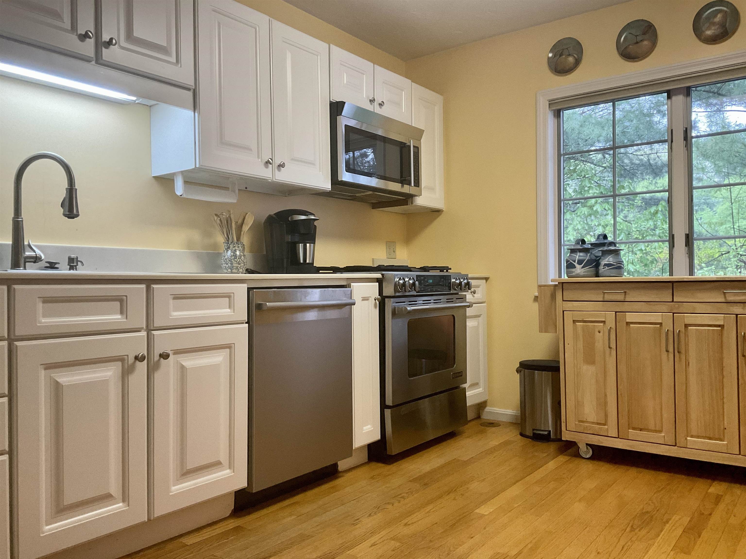 6 Oak Ridge Road, Unit 19 Lebanon, NH 03784 - Photo 4 of 21