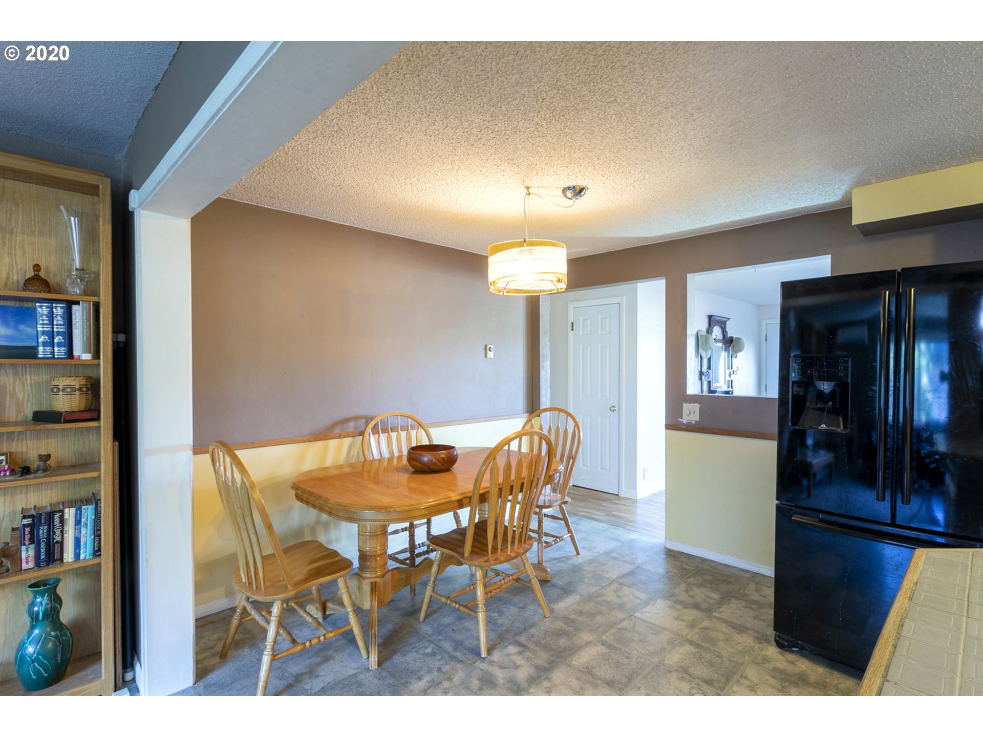 2458 Corral Court Springfield, OR 97477 - Photo 9 of 28