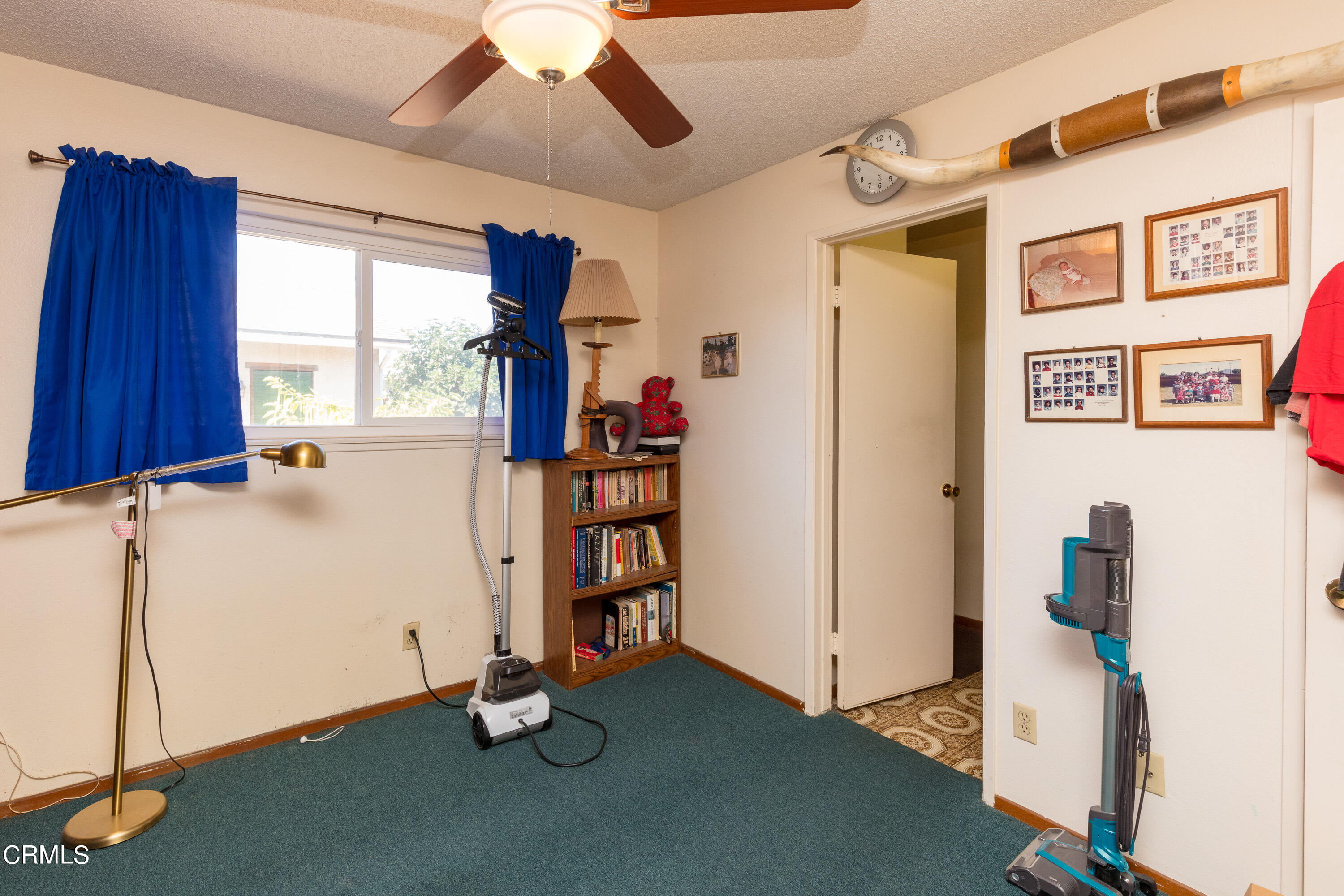 1861 Pericles Place Oxnard, CA 93033 - Photo 11 of 18 1961 Pericles Pl-8978