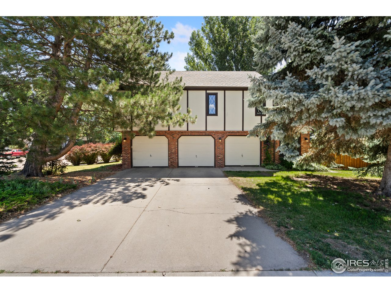 701 Columbia Road Fort Collins, CO 80525 - Photo 3 of 34 Three Car Garage
