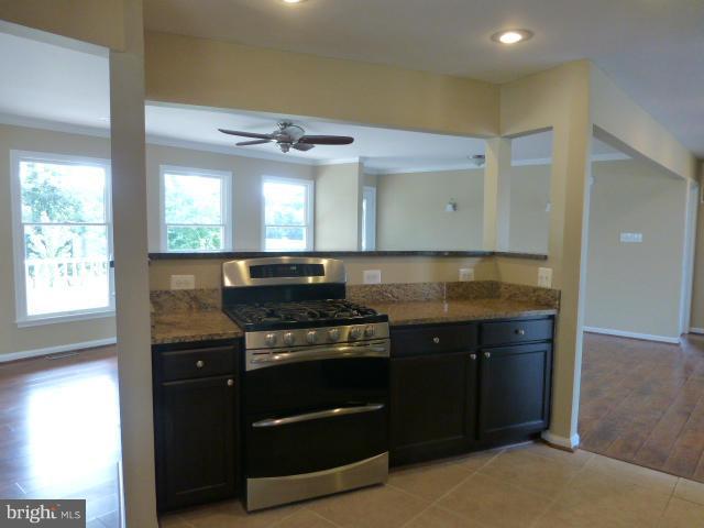 3620 Hooper Road New Windsor, MD 21776 - Photo 10 of 30 GAS RANGE