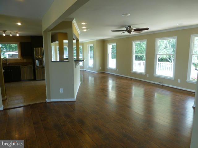3620 Hooper Road New Windsor, MD 21776 - Photo 11 of 30 SUNLIGHT FILLED