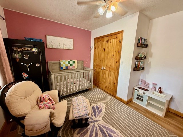 329 Tommy's Lane Murphy, NC 28906 - Photo 30 of 77 a living room with furniture and wooden floor