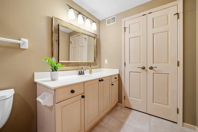 $3,250,000 | 724 Widsten Circle, Wayzata, MN 55391