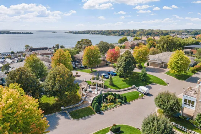 $3,250,000 | 724 Widsten Circle, Wayzata, MN 55391