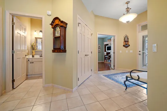 $3,250,000 | 724 Widsten Circle, Wayzata, MN 55391