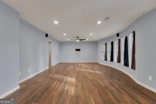 $525,000 | 35 Paddle Boat Cove, Senoia, GA 30276