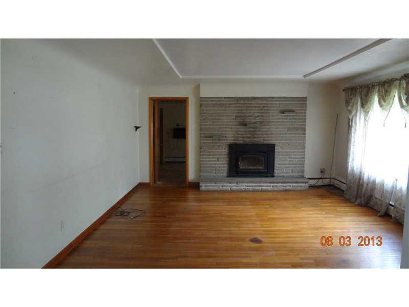 351 Sarver Road Sarver, PA 16055 - Photo 5 of 14 Living Room.