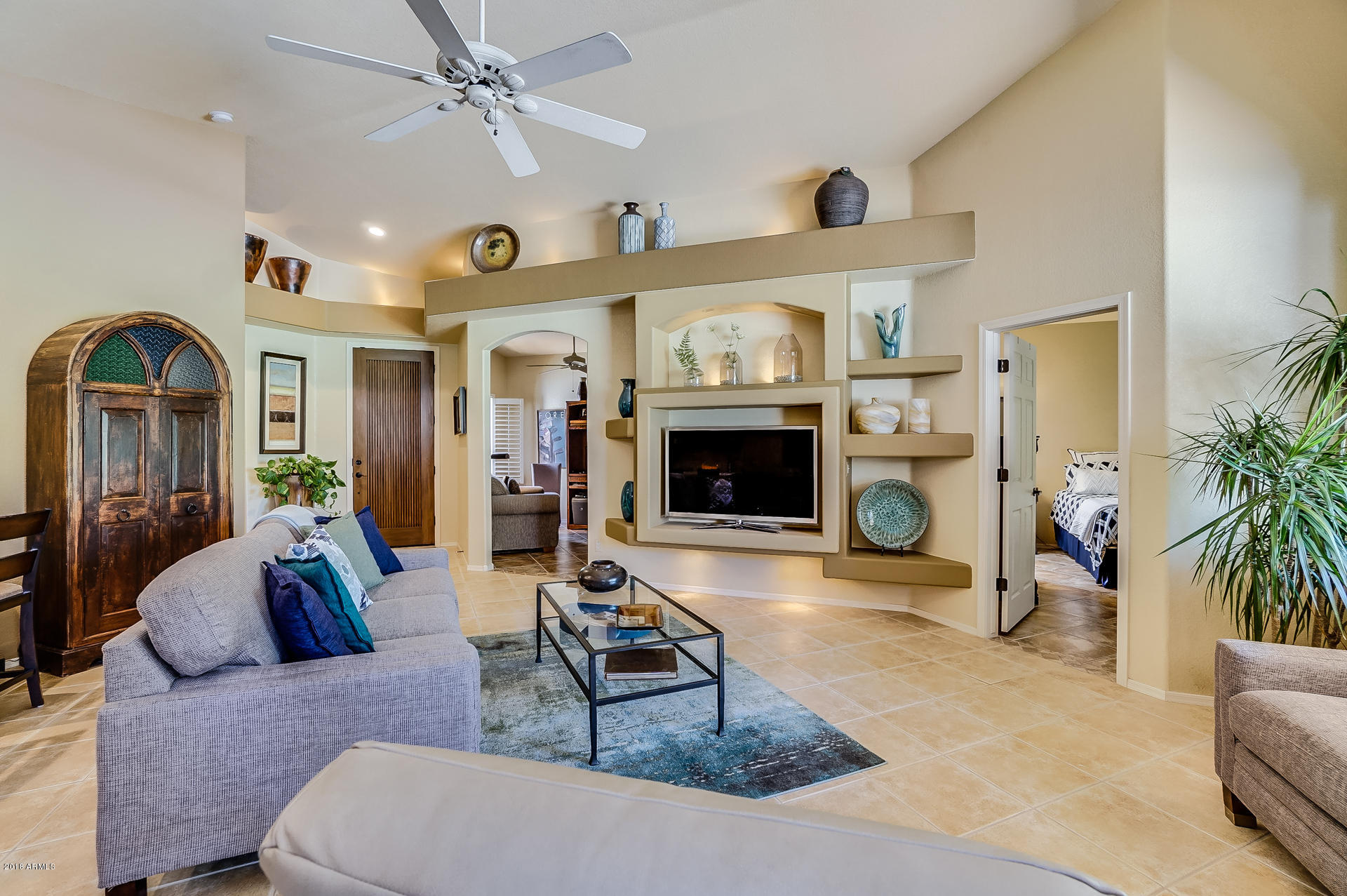 3331 East Fremont Road Phoenix, AZ 85042 - Photo 11 of 48 Great Room - view 2