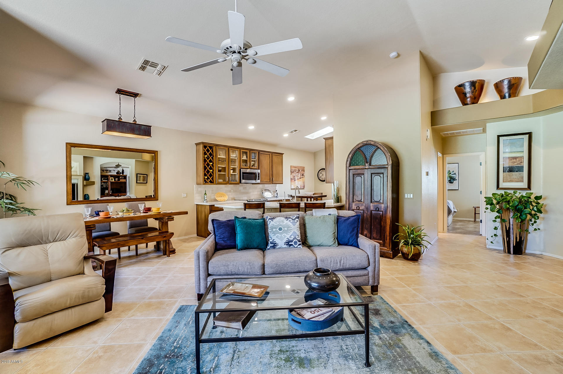 3331 East Fremont Road Phoenix, AZ 85042 - Photo 12 of 48 Great Room - view 1