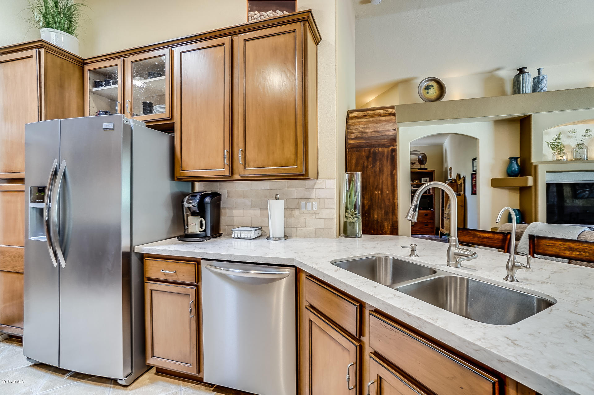 3331 East Fremont Road Phoenix, AZ 85042 - Photo 16 of 48 Kitchen -view into great room