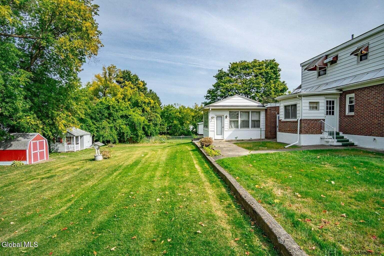 2151 Lenox Road Schenectady, NY 12308 - Photo 25 of 33 25