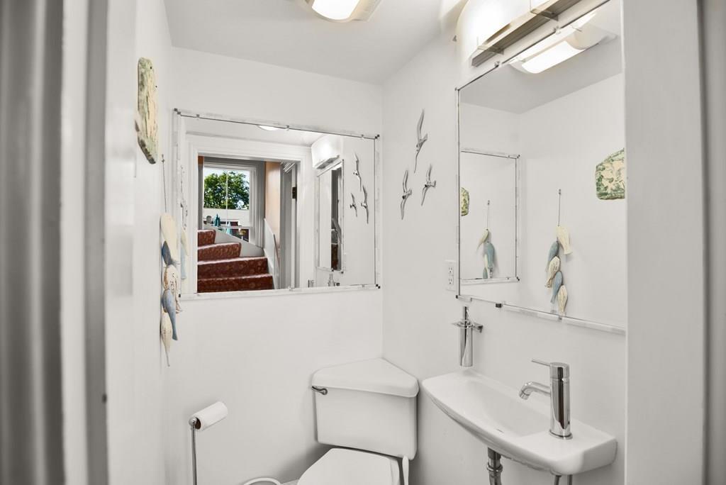 236 Nahant Road Nahant, MA 01908 - Photo 19 of 42 Gallery Image 19