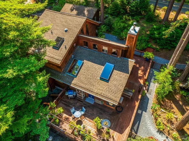 $1,499,000 | 17451 Redwood Springs Drive, Fort Bragg, CA 95437