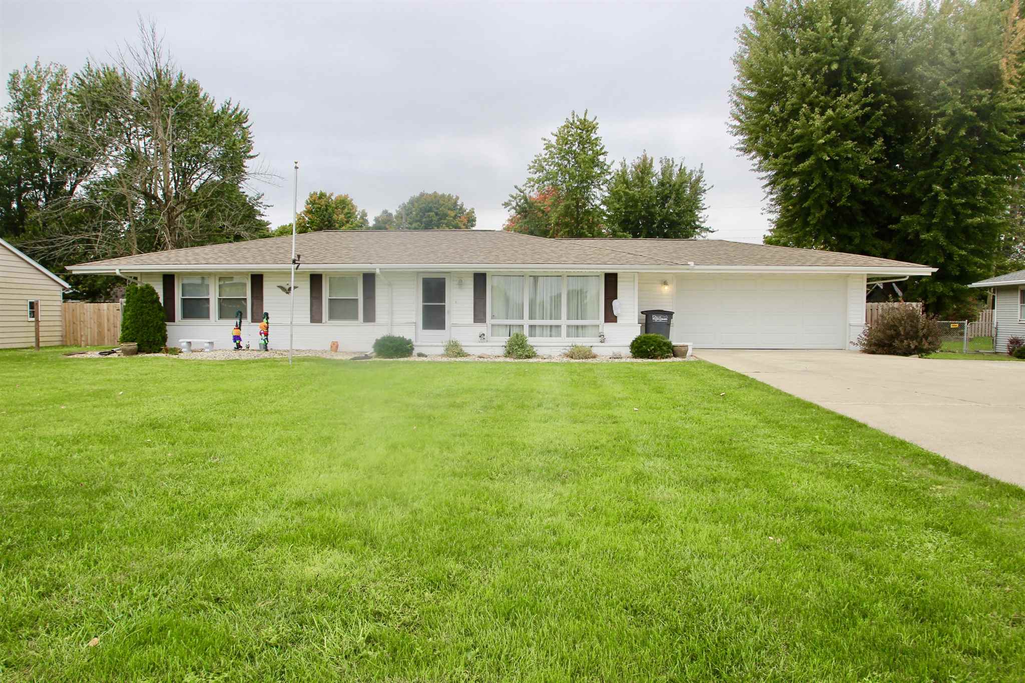1825 South Dixon Road Kokomo, IN 46902 - Photo 1 of 25 Gallery Image 1