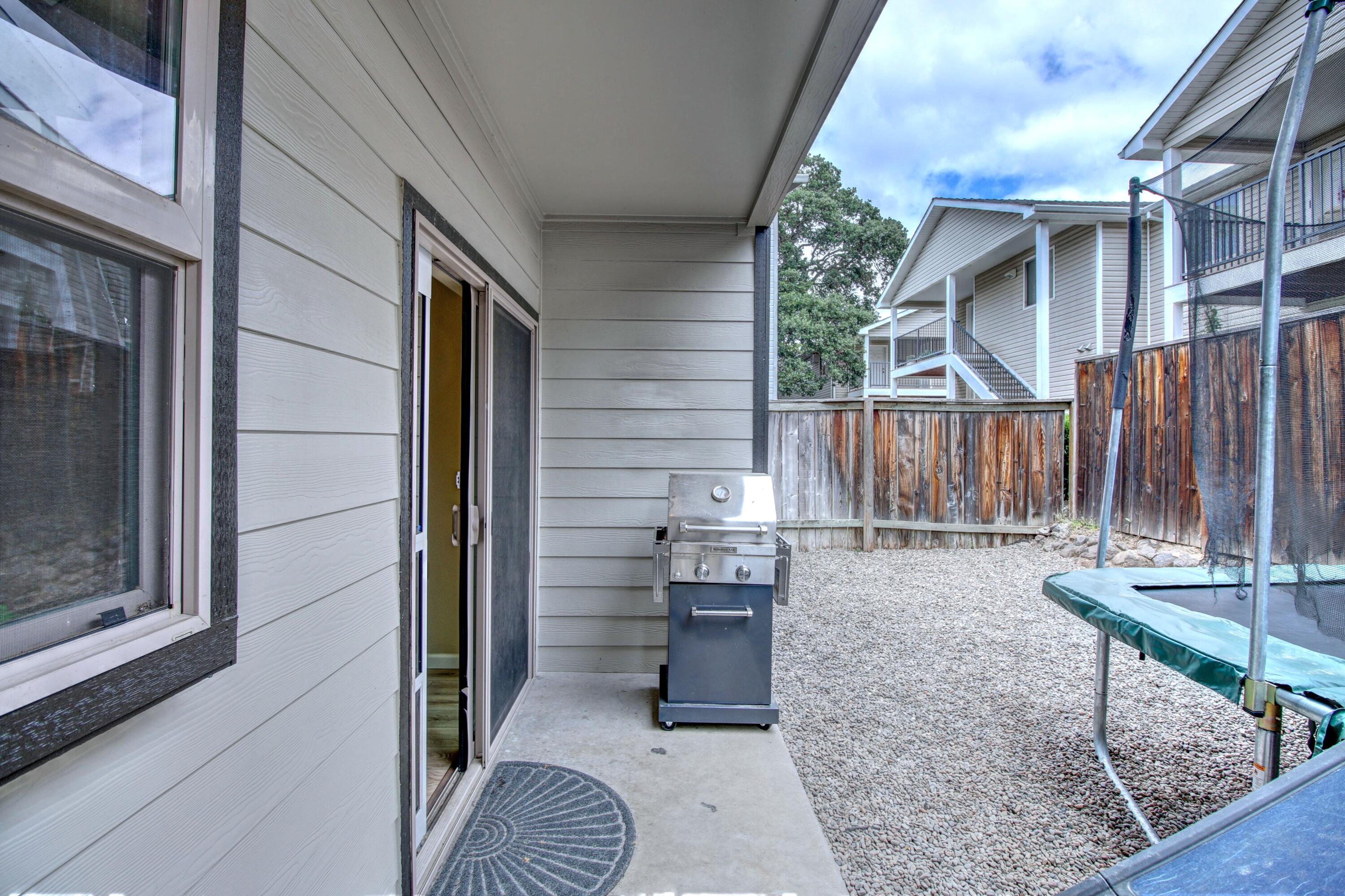 125 Casey Way Central Point, OR 97502 - Photo 14 of 15 IMG_9211_2_3_tonemapped