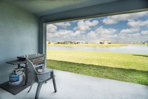 $2,800 | 9449 Southwest Libertas Way, Port St. Lucie, FL 34987