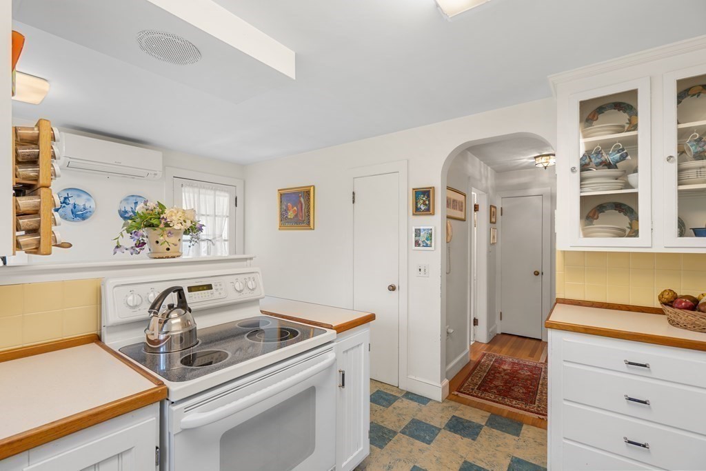 4 Kenneth Road Marblehead, MA 01945 - Photo 17 of 40