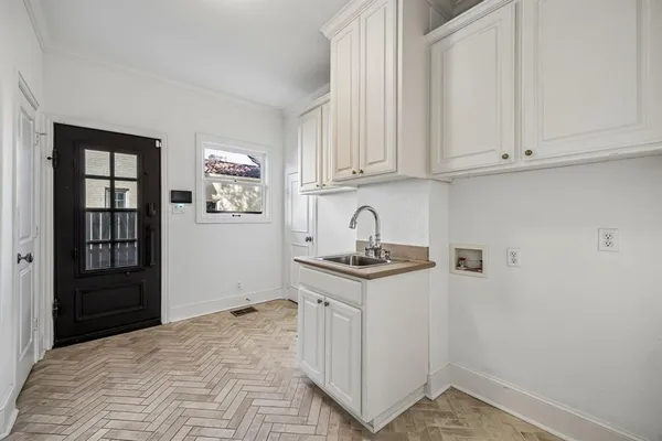 $1,350,000 | 2809 Park Hill Drive, Fort Worth, TX 76109
