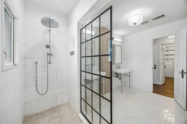 $1,350,000 | 2809 Park Hill Drive, Fort Worth, TX 76109