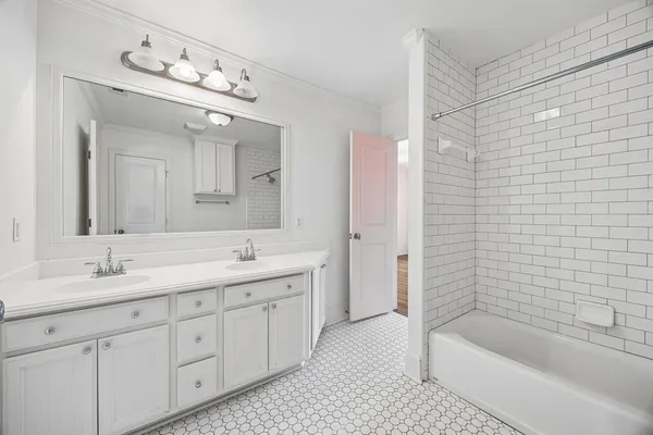 $1,350,000 | 2809 Park Hill Drive, Fort Worth, TX 76109