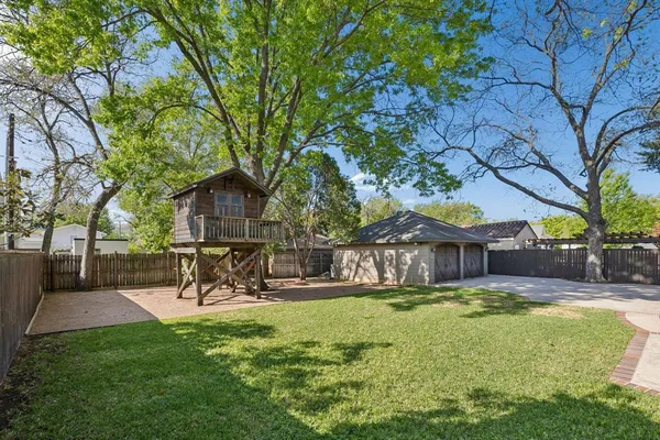 $1,350,000 | 2809 Park Hill Drive, Fort Worth, TX 76109