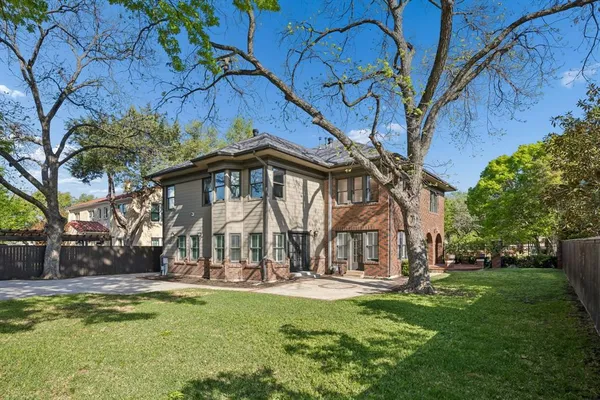 $1,350,000 | 2809 Park Hill Drive, Fort Worth, TX 76109