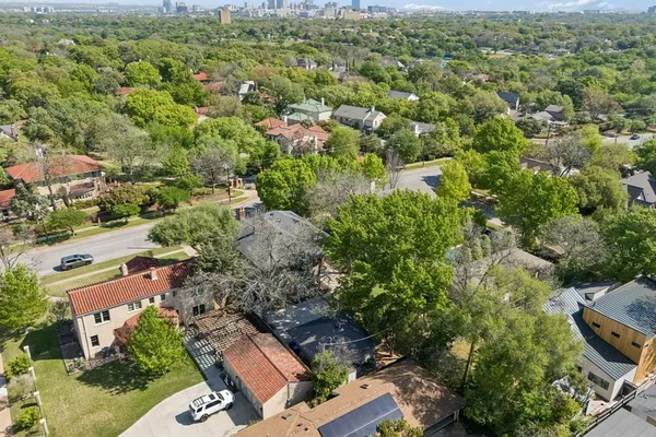$1,350,000 | 2809 Park Hill Drive, Fort Worth, TX 76109