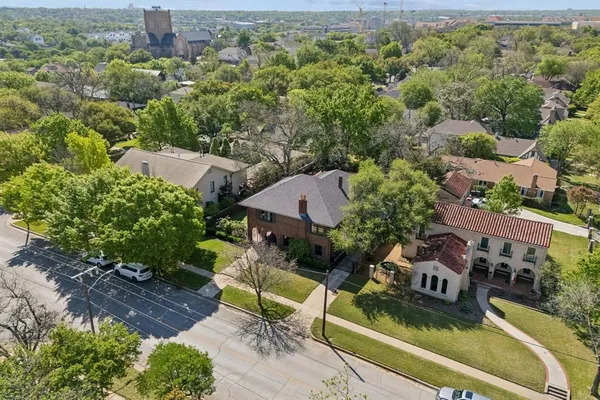 $1,350,000 | 2809 Park Hill Drive, Fort Worth, TX 76109