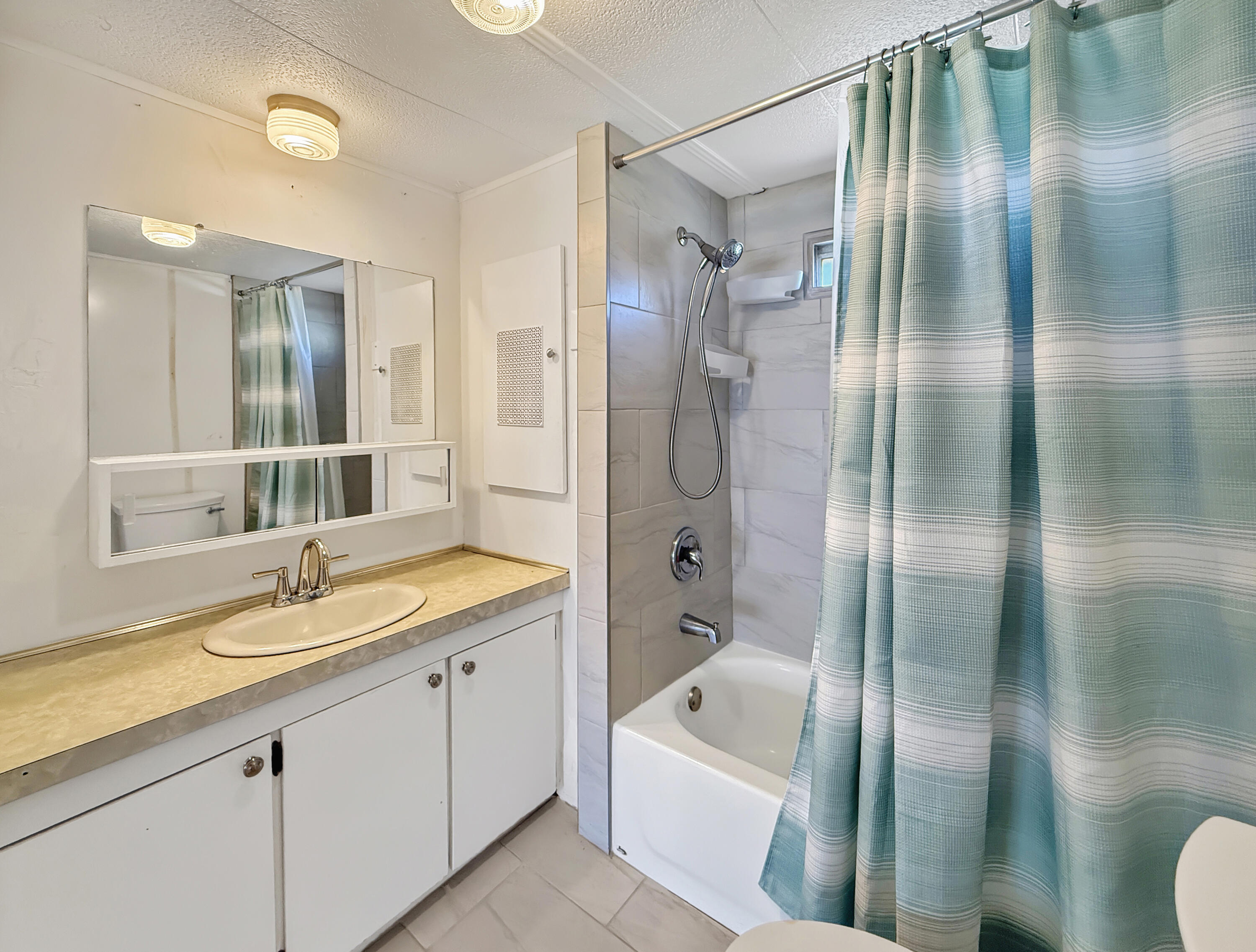 143 Southeast Easy Street Stuart, FL 34994 - Photo 15 of 25 00f6fd8bd116e3633adbb97b7471717bf4ba62a0